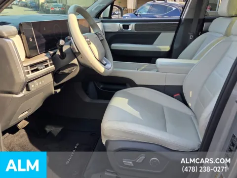 More photos of 2024 Hyundai Santa Fe Limited at ALM Hyundai Macon, GA