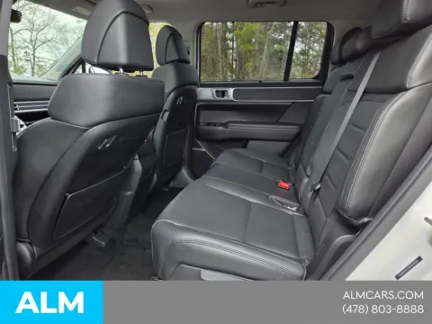 More photos of 2024 Hyundai Santa Fe Limited at ALM Hyundai Macon, GA