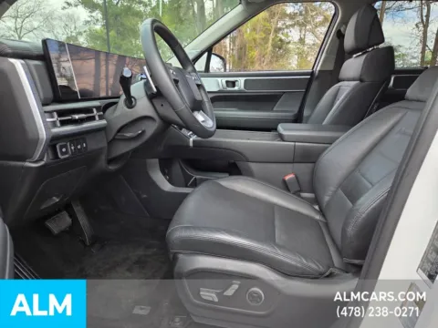 Another view of 2024 Hyundai Santa Fe Limited for sale in Macon, GA at ALM Hyundai Macon