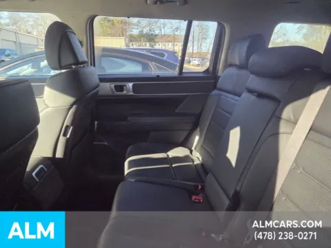 More photos of 2024 Hyundai Santa Fe Limited at ALM Hyundai Macon, GA