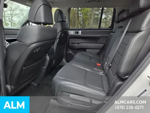 More photos of 2024 Hyundai Santa Fe Limited at ALM Hyundai Macon, GA