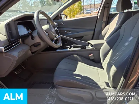 More photos of 2025 Hyundai Elantra SEL Sport at ALM Hyundai Macon, GA