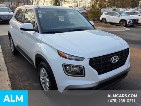 More photos of 2025 Hyundai Venue SE at ALM Hyundai Macon, GA