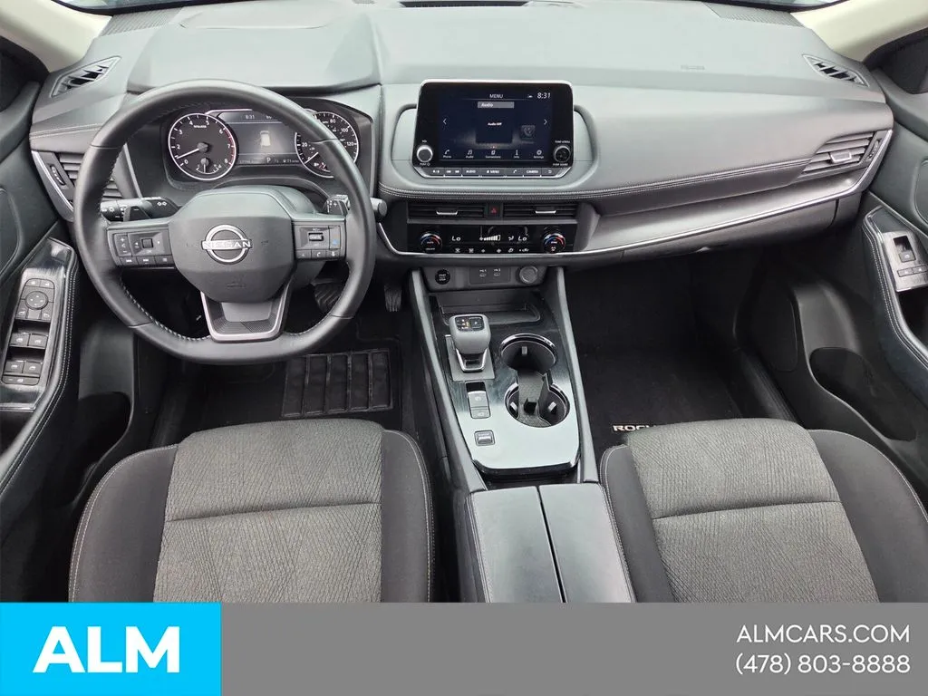 2025 Nissan Rogue SV - Photo 17