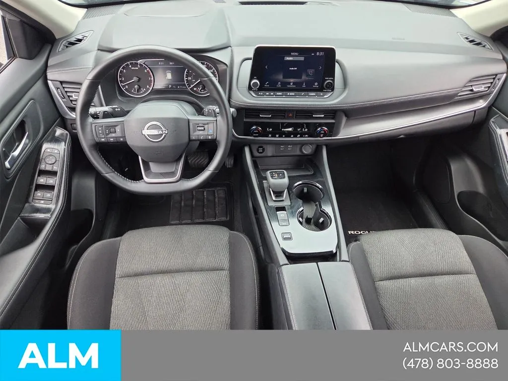2025 Nissan Rogue SV - Photo 16