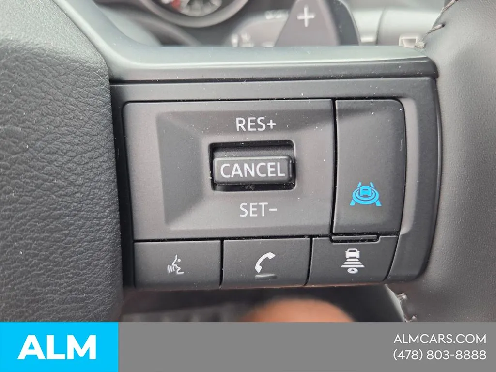 2025 Nissan Rogue SV - Photo 25