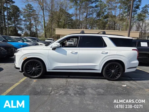 Photos of 2024 Hyundai Palisade Calligraphy Night Edition for sale in Macon, GA at ALM Hyundai Macon