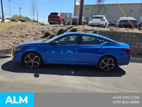 Another view of 2025 Nissan Altima 2.5 SR for sale in Macon, GA at ALM Hyundai Macon