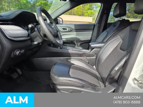 More photos of 2024 Jeep Compass Latitude at ALM Hyundai Macon, GA