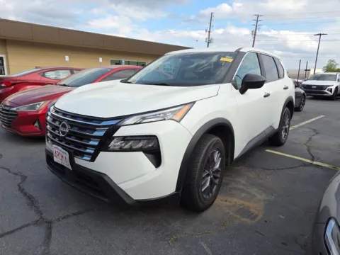 White 2024 Nissan Rogue S for sale in Macon, GA