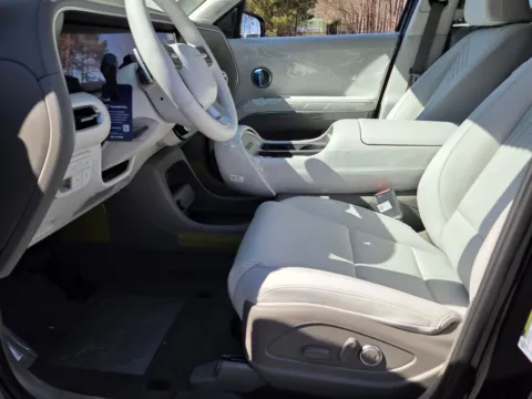 More photos of 2026 Hyundai Palisade SEL at ALM Hyundai Macon, GA