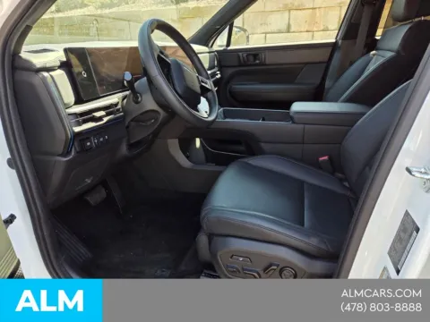 More photos of 2025 Hyundai Santa Fe Calligraphy at ALM Hyundai Macon, GA