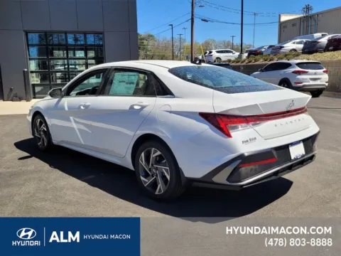 More photos of 2025 Hyundai Elantra SEL Convenience at ALM Hyundai Macon, GA