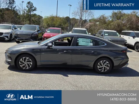 Another view of 2026 Hyundai Sonata Hybrid Blue for sale in Macon, GA at ALM Hyundai Macon