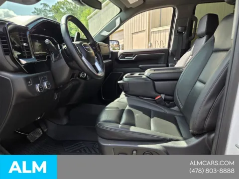 More photos of 2025 GMC Sierra 1500 SLT at ALM Hyundai Macon, GA