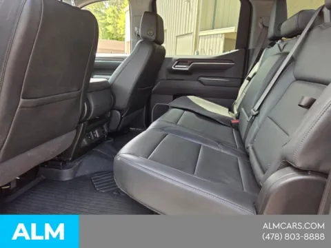 More photos of 2025 GMC Sierra 1500 SLT at ALM Hyundai Macon, GA