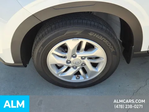 Another view of 2025 Hyundai Venue SE for sale in Macon, GA at ALM Hyundai Macon