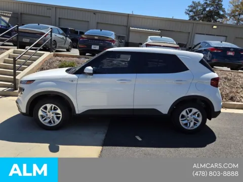 Another view of 2025 Hyundai Venue SE for sale in Macon, GA at ALM Hyundai Macon