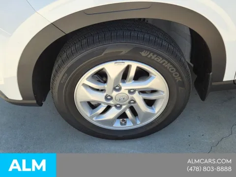 More photos of 2025 Hyundai Venue SE at ALM Hyundai Macon, GA