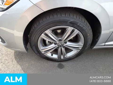 Another view of 2024 Volkswagen Jetta 1.5T SE for sale in Macon, GA at ALM Hyundai Macon