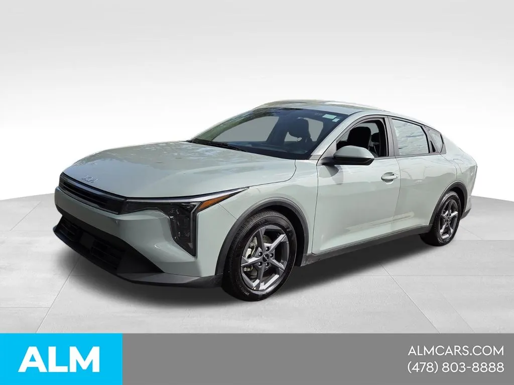 2025 Kia K4 LXS