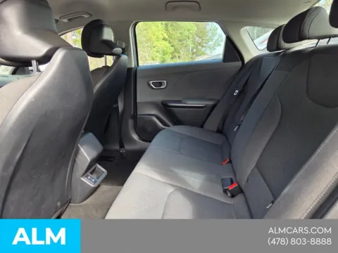 More photos of 2025 Kia K4 LXS at ALM Hyundai Macon, GA