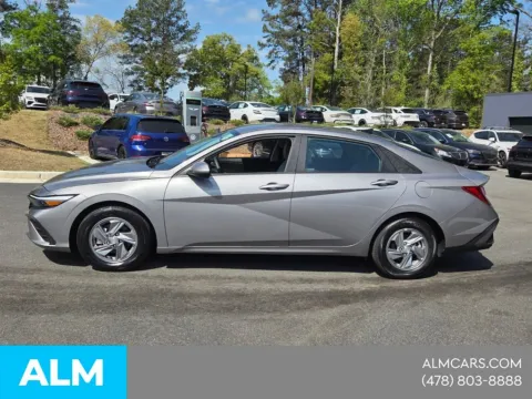 Another view of 2024 Hyundai Elantra SE for sale in Macon, GA at ALM Hyundai Macon