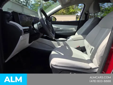 More photos of 2025 Hyundai Tucson SEL at ALM Hyundai Macon, GA