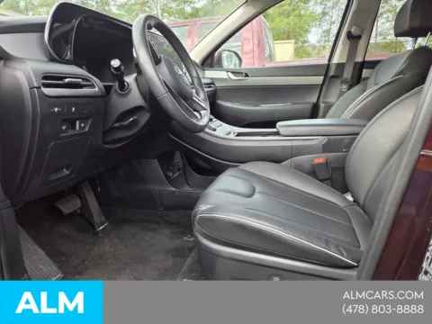 More photos of 2025 Hyundai Palisade SEL at ALM Hyundai Macon, GA