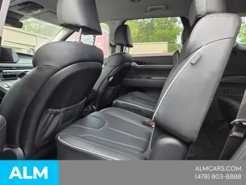 More photos of 2025 Hyundai Palisade SEL at ALM Hyundai Macon, GA