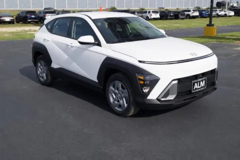 More photos of 2026 Hyundai Kona SE at ALM Hyundai Macon, GA