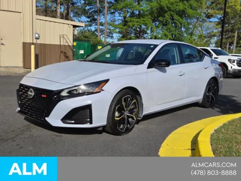 White 2025 Nissan Altima 2.5 SR for sale in Macon, GA