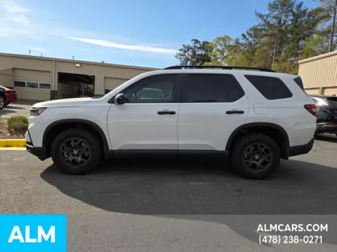 Photos of 2025 Honda Pilot TrailSport for sale in Macon, GA at ALM Hyundai Macon