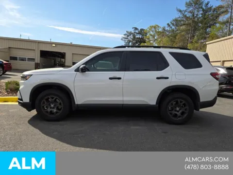 Another view of 2025 Honda Pilot TrailSport for sale in Macon, GA at ALM Hyundai Macon