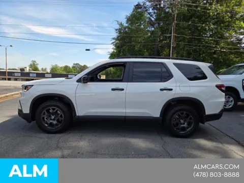Another view of 2025 Honda Pilot TrailSport for sale in Macon, GA at ALM Hyundai Macon
