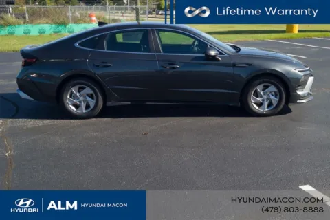 More photos of 2026 Hyundai Sonata SE at ALM Hyundai Macon, GA