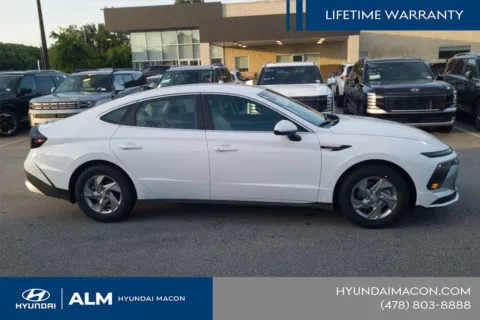 More photos of 2026 Hyundai Sonata SE at ALM Hyundai Macon, GA