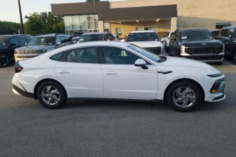 More photos of 2026 Hyundai Sonata SE at ALM Hyundai Macon, GA