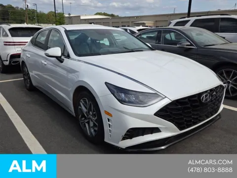 More photos of 2022 Hyundai Sonata SEL at ALM Hyundai Macon, GA