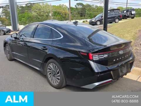 More photos of 2025 Hyundai Sonata Hybrid Limited at ALM Hyundai Macon, GA