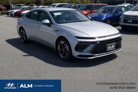 More photos of 2026 Hyundai Sonata SEL Sport at ALM Hyundai Macon, GA