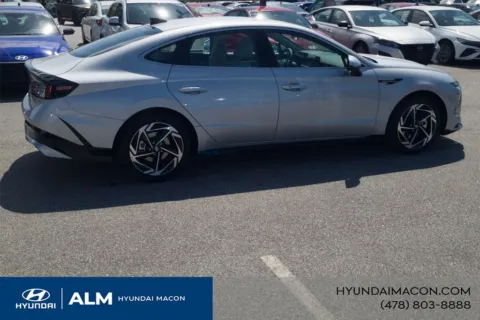 More photos of 2026 Hyundai Sonata SEL Sport at ALM Hyundai Macon, GA