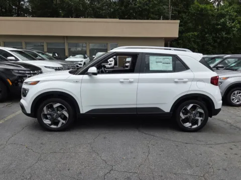 Another view of 2026 Hyundai Venue SEL for sale in Macon, GA at ALM Hyundai Macon