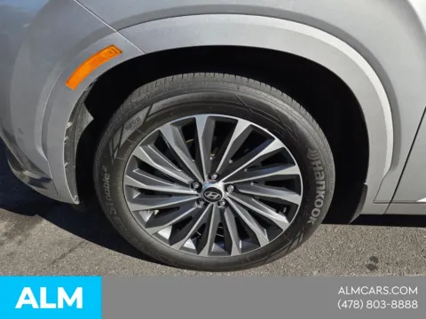 More photos of 2023 Hyundai Palisade Calligraphy at ALM Hyundai Macon, GA