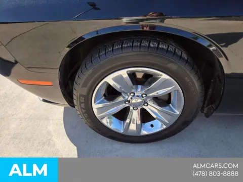More photos of 2015 Dodge Challenger SXT at ALM Hyundai Macon, GA