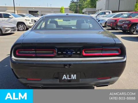 More photos of 2015 Dodge Challenger SXT at ALM Hyundai Macon, GA