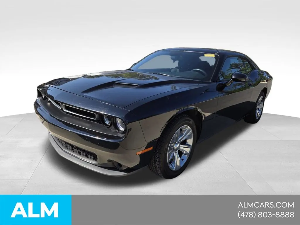 Black 2015 Dodge Challenger SXT for sale in Macon, GA