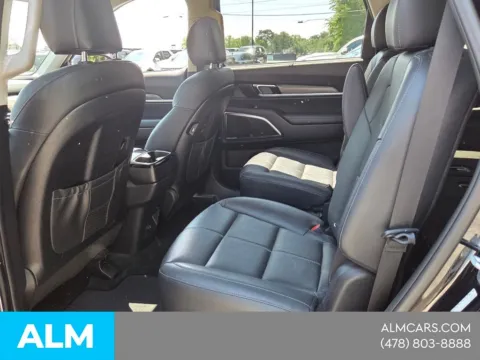 More photos of 2021 Kia Telluride SX at ALM Hyundai Macon, GA