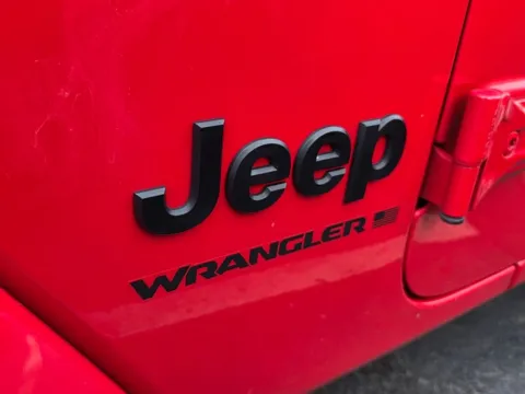 Another view of 2025 Jeep Wrangler Sahara for sale in Macon, GA at ALM Hyundai Macon