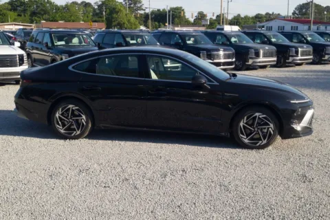 More photos of 2026 Hyundai Sonata SEL Sport at ALM Hyundai Macon, GA